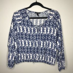 Flowy, singed bottom top